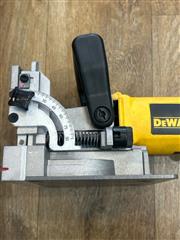 DEWALT DW682